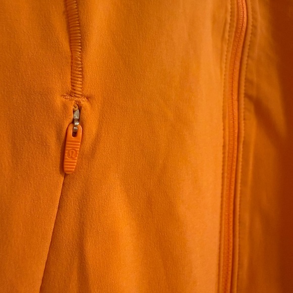Lululemon Athletica Vibrant Orange Mist Over Windbreaker Jacket - Picture 3 of 8